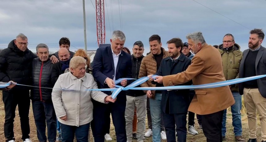 El estado y lo privado presente: Se inauguró torres para telefonia y internet sin cargo para su uso en ruta 10 tramo Telen Santa Isabel.